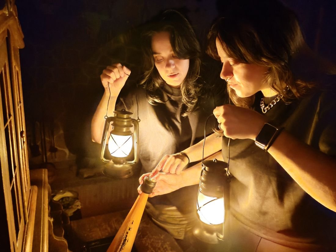 Celebraciones en Marbella · escape room — faroles jugadoras